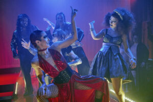 The Rocky Horror Drag Show Nach Richard O'Brien in einer Fassung des RambaZamba Theaters Premiere: 27.09.25 Regie und Bühne: Jacob Höhne Kostüme & Maske: Beatrix Brandler, Kaur Hensel, Reflektra Choreografie: Sara Lu Video: Marco Casiglieri Dramaturgie: Joy von Wienskowski Szene mit: Kaan Aydemir, Sara Lu, Friedrich Dambeck, Bibingka, Eva Fuchs, Jonas Sippel