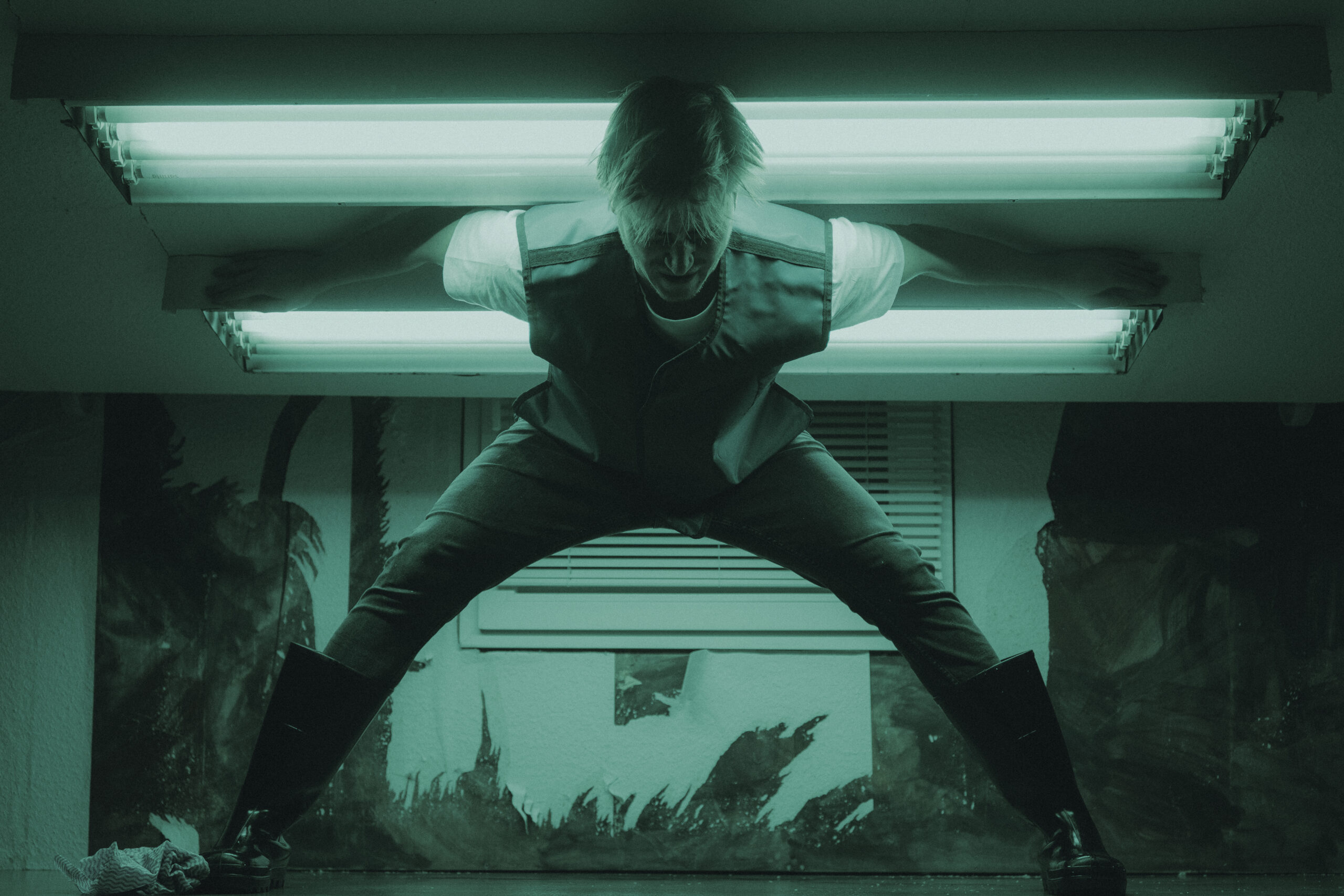 4. Folge: Reinigungsfirma, darauf Leon Brugger